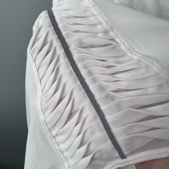 Lululemon tank with nice side ruching - Picture 2 of 5